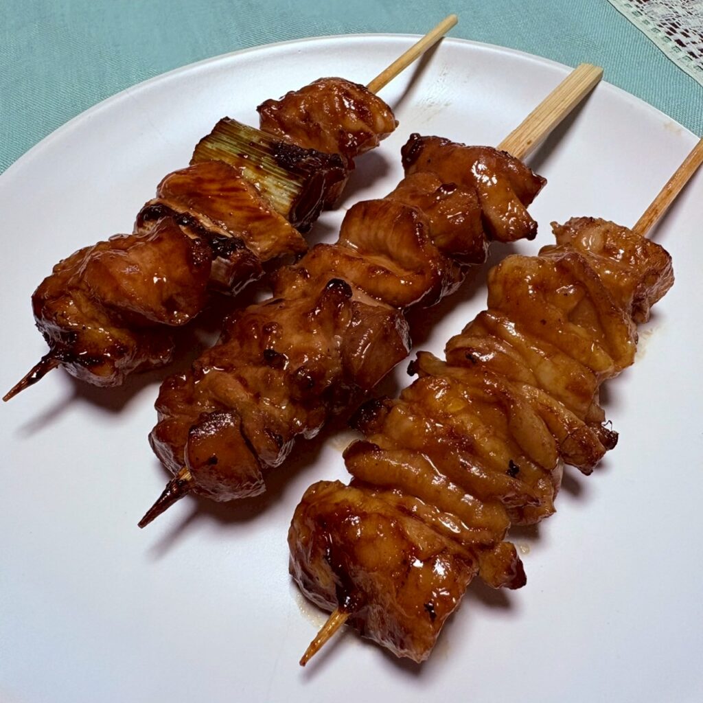 タレ焼き上げ焼鳥　もも串　２２ｇ