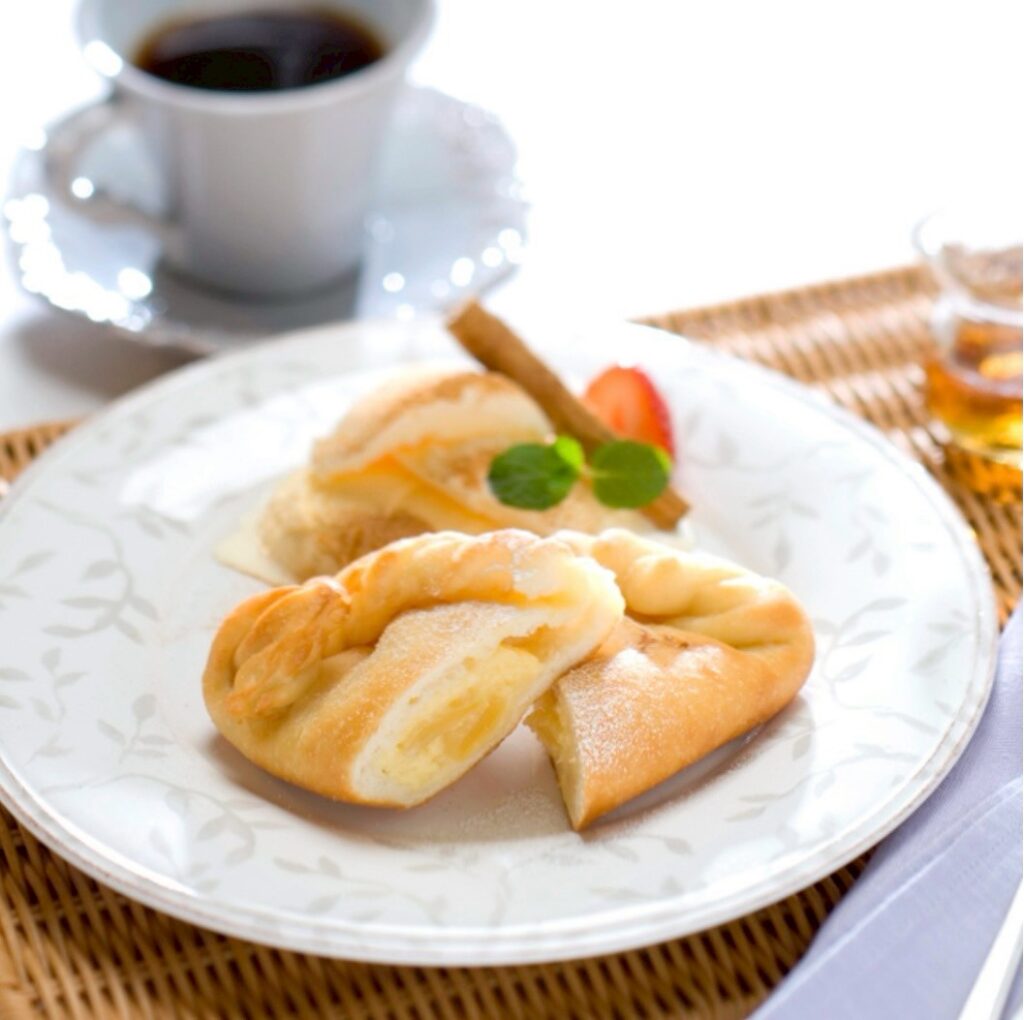 包み焼きピザ　アップルカスタード 個包装